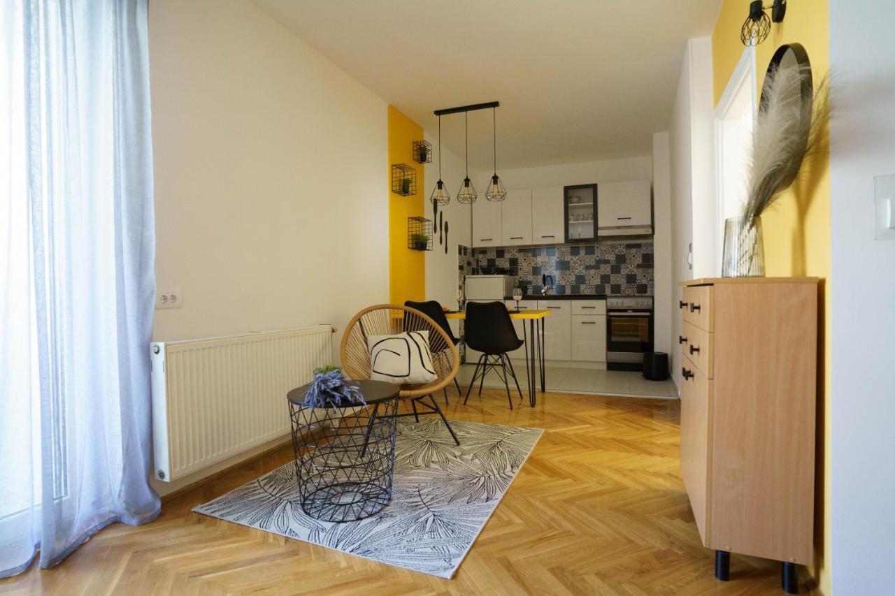 Sunny Place Novi Sad Luaran gambar